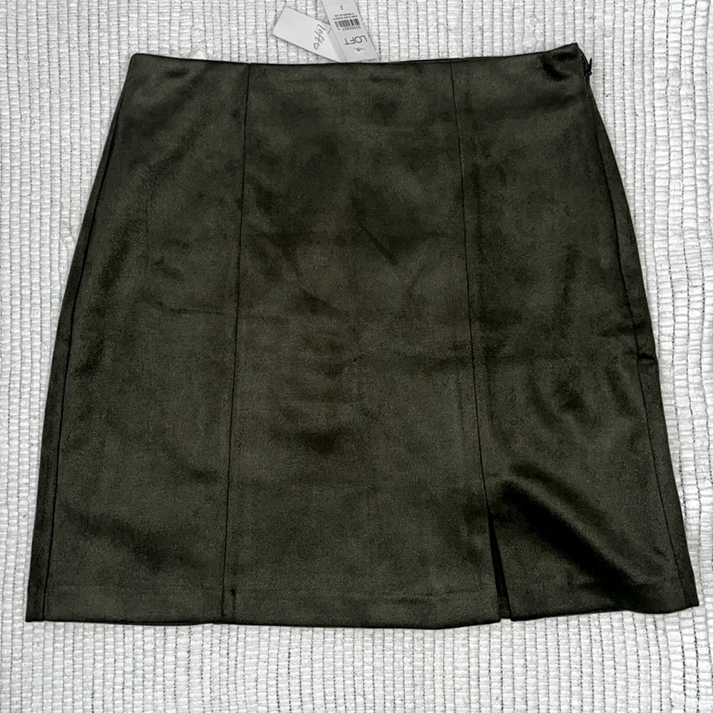 Loft | Suede Mini Skirt | Size 2 | Green | NWT